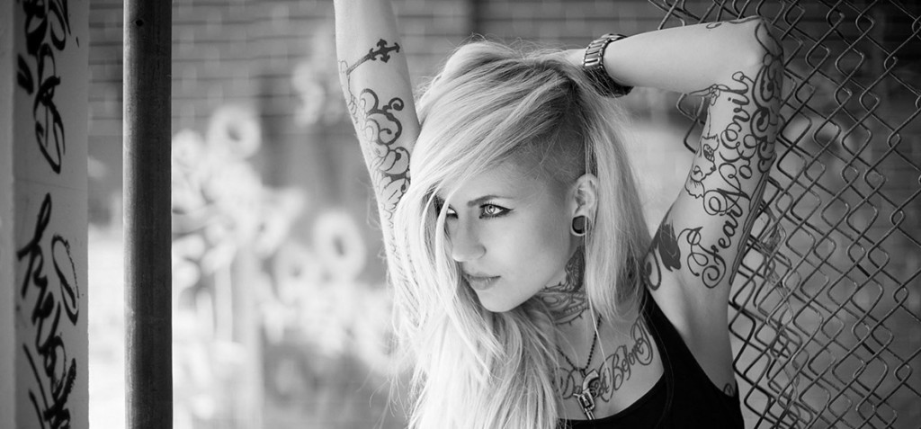 Tattooed Blonde – Beauty Coiffure – Le Blog